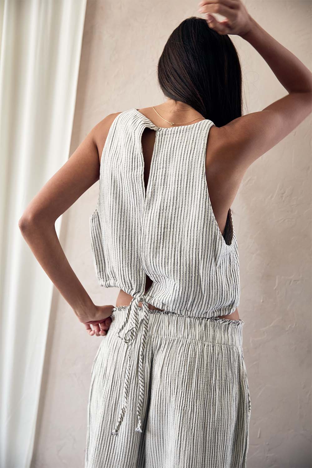 Crinkle Black Striped Sleeveless Blouse